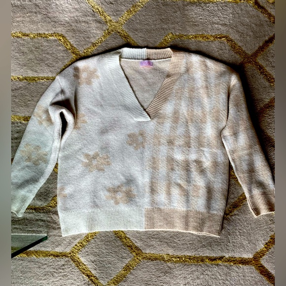 Oversized Pink Lily Sweater - Picture 1 of 5